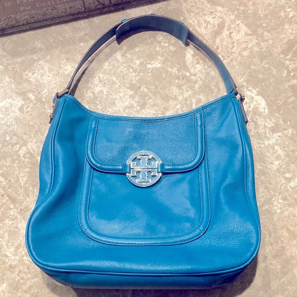 Tory Burch Handbags - Tory Burch Hobo bag